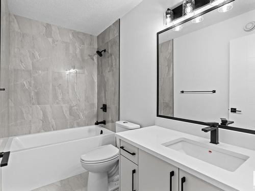 8508 181 Avenue, Edmonton, AB - Indoor Photo Showing Bathroom