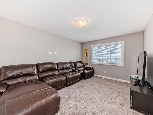 8402 94 Street, Morinville, AB - Indoor Photo Showing Living Room