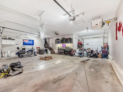 8402 94 Street, Morinville, AB - Indoor Photo Showing Garage