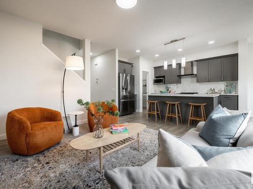 327 29 Street, Edmonton, AB - Indoor Photo Showing Living Room