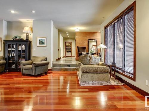 87 Westbrook Drive, Edmonton, AB - Indoor Photo Showing Living Room