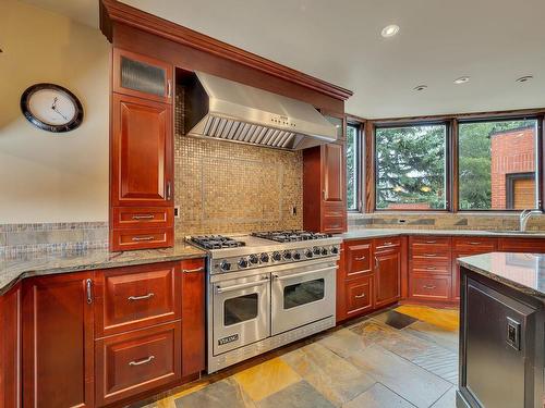 87 Westbrook Drive, Edmonton, AB - Indoor Photo Showing Kitchen