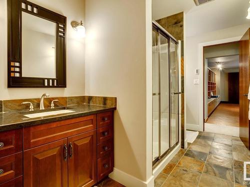 87 Westbrook Drive, Edmonton, AB - Indoor Photo Showing Bathroom