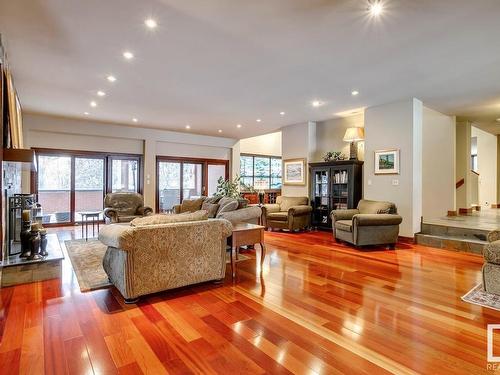 87 Westbrook Drive, Edmonton, AB - Indoor Photo Showing Living Room