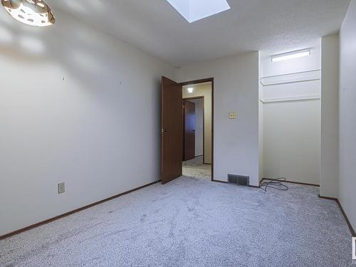 7518 183A Street Nw, Edmonton, AB - Indoor Photo Showing Other Room