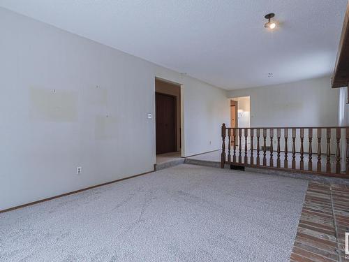 7518 183A Street Nw, Edmonton, AB - Indoor Photo Showing Other Room