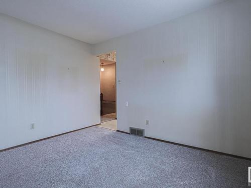 7518 183A Street Nw, Edmonton, AB - Indoor Photo Showing Other Room