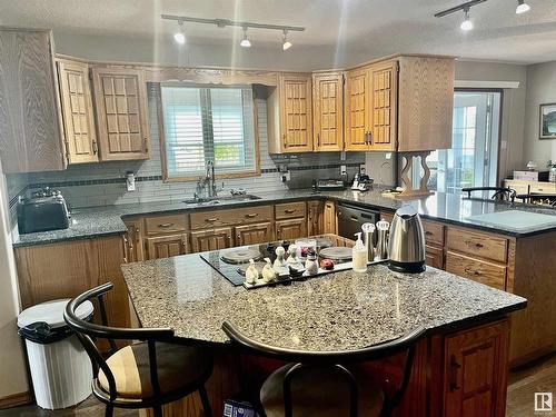 4126 46 Street, Vegreville, AB - Indoor Photo Showing Kitchen