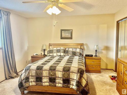 4126 46 Street, Vegreville, AB - Indoor Photo Showing Bedroom