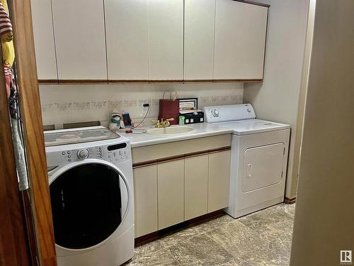 4126 46 Street, Vegreville, AB - Indoor Photo Showing Laundry Room