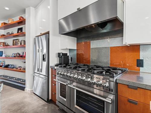 6428 Ada Boulevard, Edmonton, AB - Indoor Photo Showing Kitchen