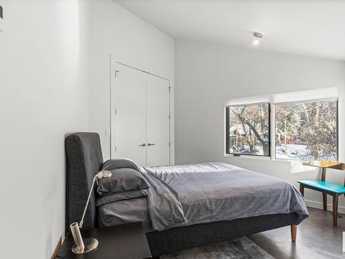 6428 Ada Boulevard, Edmonton, AB - Indoor Photo Showing Bedroom