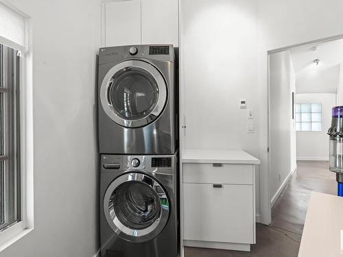 6428 Ada Boulevard, Edmonton, AB - Indoor Photo Showing Laundry Room