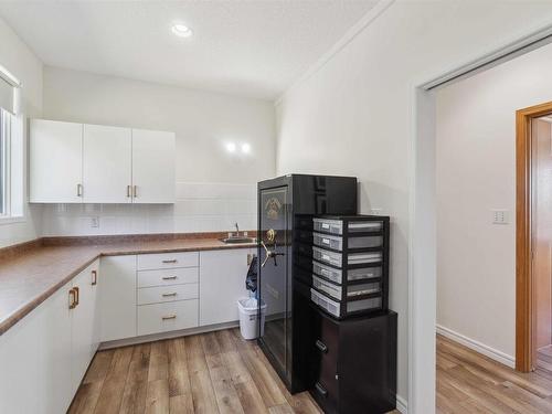 56220 Rge Rd 231, Rural Sturgeon County, AB - Indoor Photo Showing Kitchen