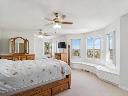 56220 Rge Rd 231, Rural Sturgeon County, AB - Indoor Photo Showing Bedroom