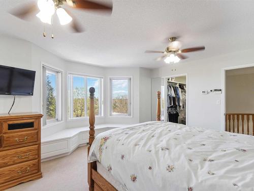 56220 Rge Rd 231, Rural Sturgeon County, AB - Indoor Photo Showing Bedroom