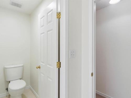 56220 Rge Rd 231, Rural Sturgeon County, AB - Indoor Photo Showing Bathroom