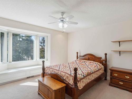 56220 Rge Rd 231, Rural Sturgeon County, AB - Indoor Photo Showing Bedroom