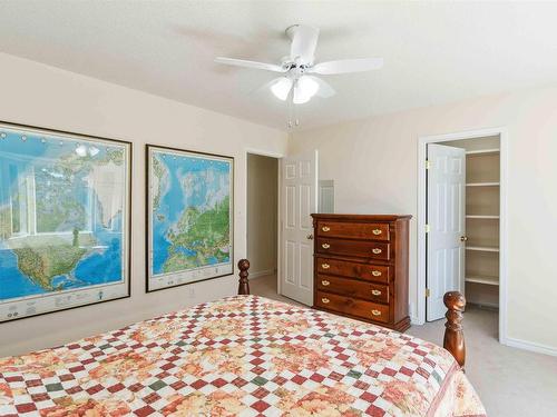 56220 Rge Rd 231, Rural Sturgeon County, AB - Indoor Photo Showing Bedroom