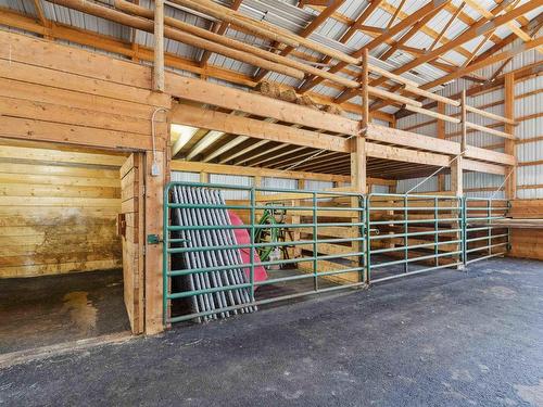 56220 Rge Rd 231, Rural Sturgeon County, AB - Indoor