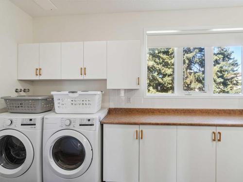 56220 Rge Rd 231, Rural Sturgeon County, AB - Indoor Photo Showing Laundry Room