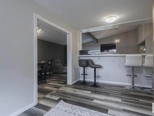 4807 122A Street, Edmonton, AB - Indoor Photo Showing Kitchen