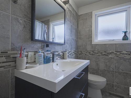 4807 122A Street, Edmonton, AB - Indoor Photo Showing Bathroom