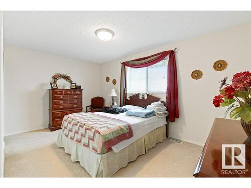 13825 130 Avenue, Edmonton, AB - Indoor Photo Showing Bedroom