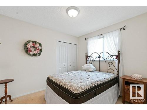 13825 130 Avenue, Edmonton, AB - Indoor Photo Showing Bedroom