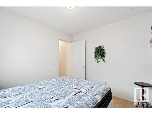 13825 130 Avenue, Edmonton, AB - Indoor Photo Showing Bedroom