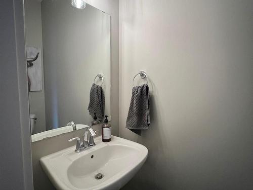 147 Stiles Bend, Leduc, AB - Indoor Photo Showing Bathroom