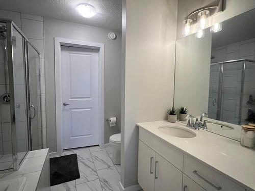 147 Stiles Bend, Leduc, AB - Indoor Photo Showing Bathroom