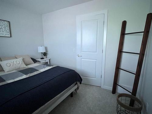 147 Stiles Bend, Leduc, AB - Indoor Photo Showing Bedroom