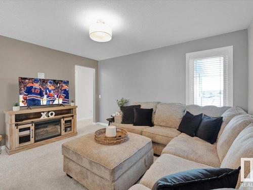 147 Stiles Bend, Leduc, AB - Indoor Photo Showing Living Room