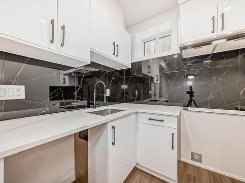 2-12122 43 Street, Edmonton, AB - Indoor Photo Showing Kitchen