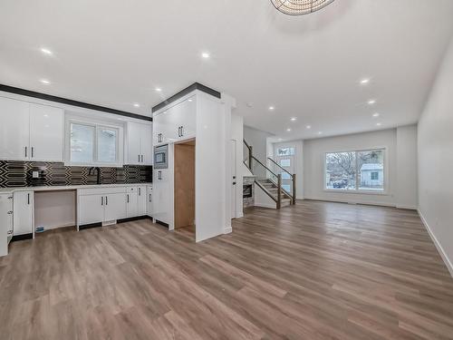 2-12122 43 Street, Edmonton, AB - Indoor Photo Showing Kitchen With Upgraded Kitchen