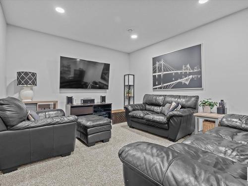 142 Radcliffe Wynd, Fort Saskatchewan, AB - Indoor Photo Showing Living Room