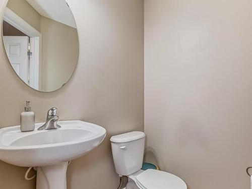 17333 8A Avenue Sw, Edmonton, AB - Indoor Photo Showing Bathroom