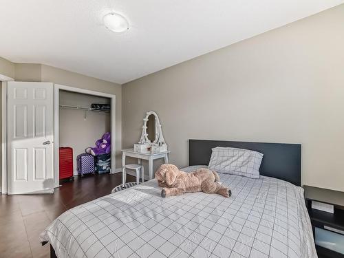 17333 8A Avenue Sw, Edmonton, AB - Indoor Photo Showing Bedroom