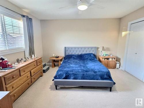 104 Hartwick Loop, Spruce Grove, AB - Indoor Photo Showing Bedroom