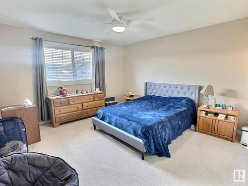 104 Hartwick Loop, Spruce Grove, AB - Indoor Photo Showing Bedroom