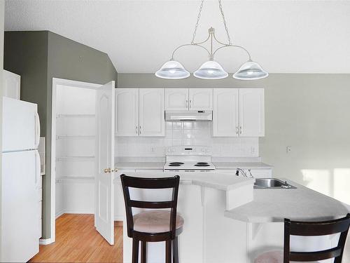 15004 131 Street, Edmonton, AB - Indoor Photo Showing Kitchen