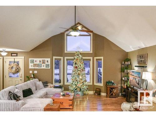 61021 Rge Rd 451, Rural Bonnyville M.D., AB - Indoor Photo Showing Living Room