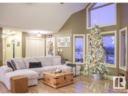 61021 Rge Rd 451, Rural Bonnyville M.D., AB - Indoor Photo Showing Living Room