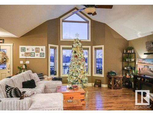 61021 Rge Rd 451, Rural Bonnyville M.D., AB - Indoor Photo Showing Living Room