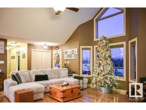 61021 Rge Rd 451, Rural Bonnyville M.D., AB - Indoor Photo Showing Living Room