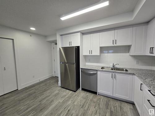 414 9504 182 Street, Edmonton, AB - Indoor Photo Showing Kitchen With Stainless Steel Kitchen With Double Sink