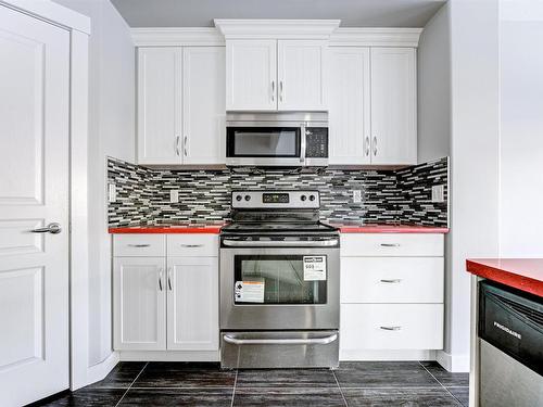 615 176 Street Sw, Edmonton, AB - Indoor Photo Showing Kitchen