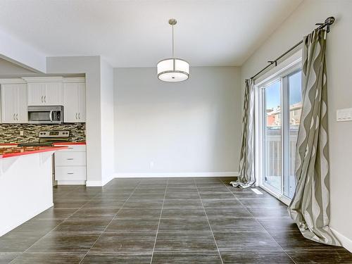 615 176 Street Sw, Edmonton, AB - Indoor Photo Showing Kitchen