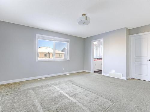 615 176 Street Sw, Edmonton, AB - Indoor Photo Showing Other Room